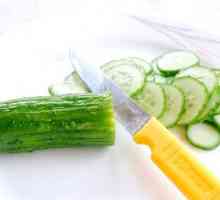 Hoe om komkommerslaai te maak