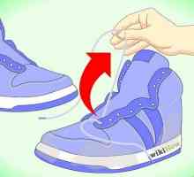 Hoe om rubber en leer skoene skoon te maak