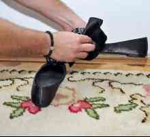 Hoe om satyn skoene skoon te maak