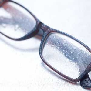 Hoe om `n gestreepte bril vas te maak