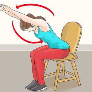 Hoe om die hele liggaam met `n stoel te oefen