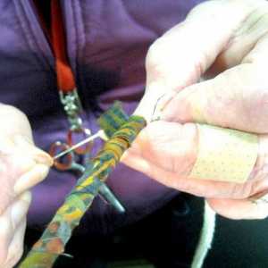 Hoe om spiraalmandjies met tou te maak