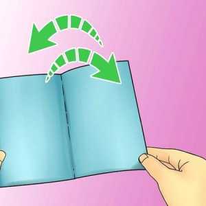 Hoe om `n papiervliegtuig te maak wat draai