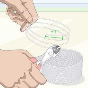 Hoe om `n armband met geheue draad te maak